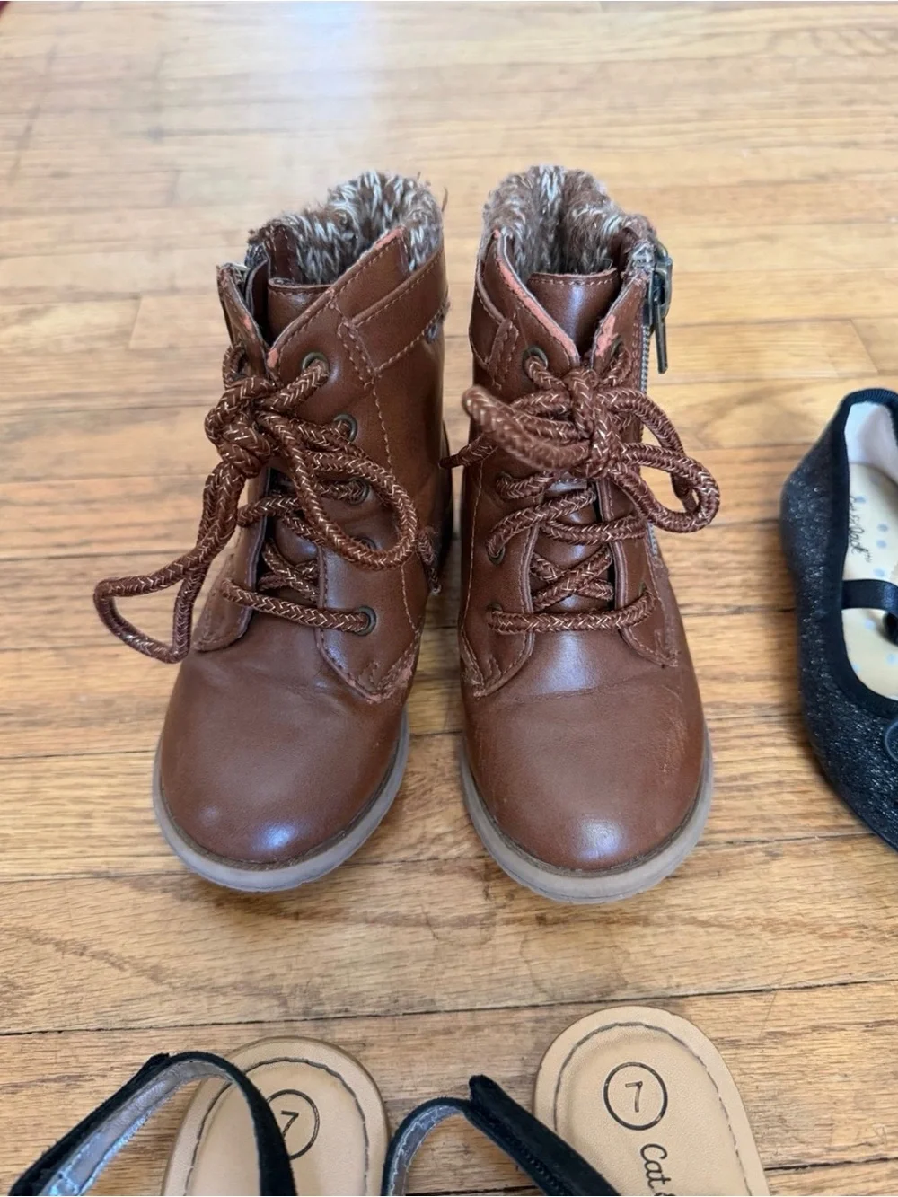 Girls size 7 shoes